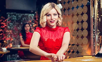 Khách hàng là trọng tâm